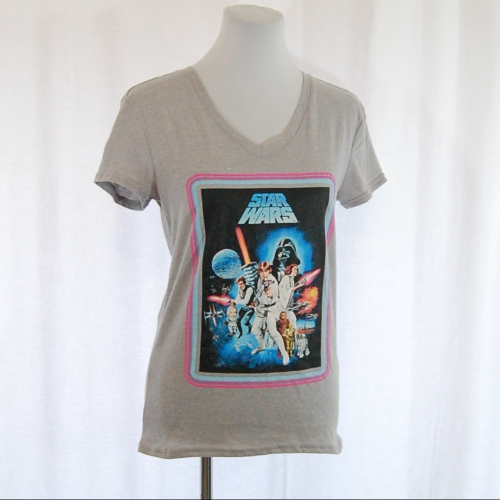 *FREE with purchase* (NWOT) Star Wars V-Neck Graphic Tee